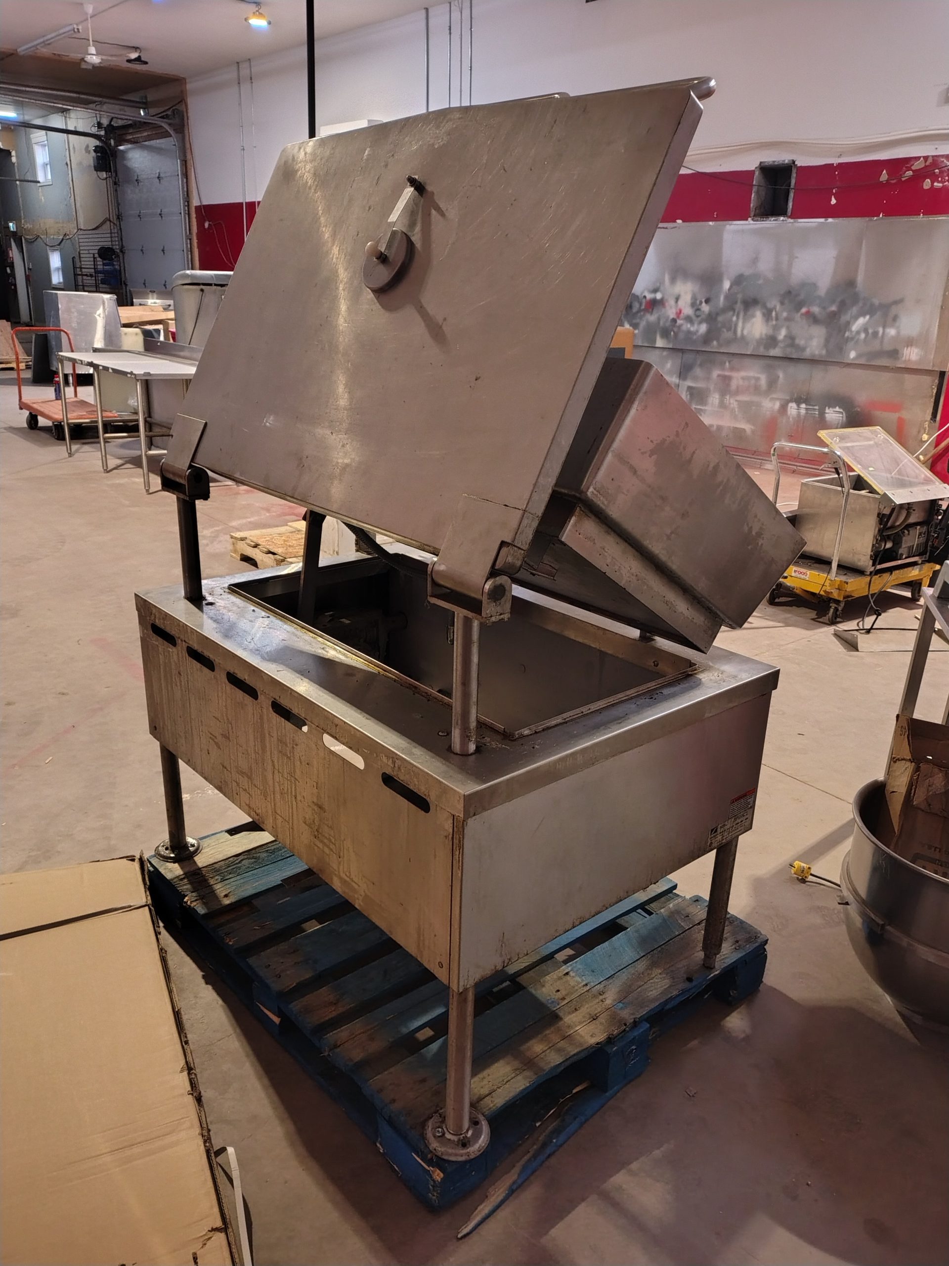 Reconditioned - Southbend BELM-40 Electric Tilting Skillet - Image 5