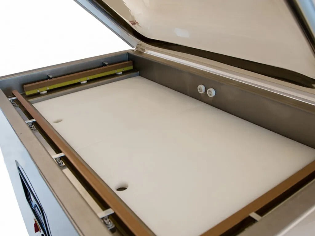 VacMaster VP680 - Freestanding Commercial Chamber Vacuum Sealer with Gas Flush - Image 3