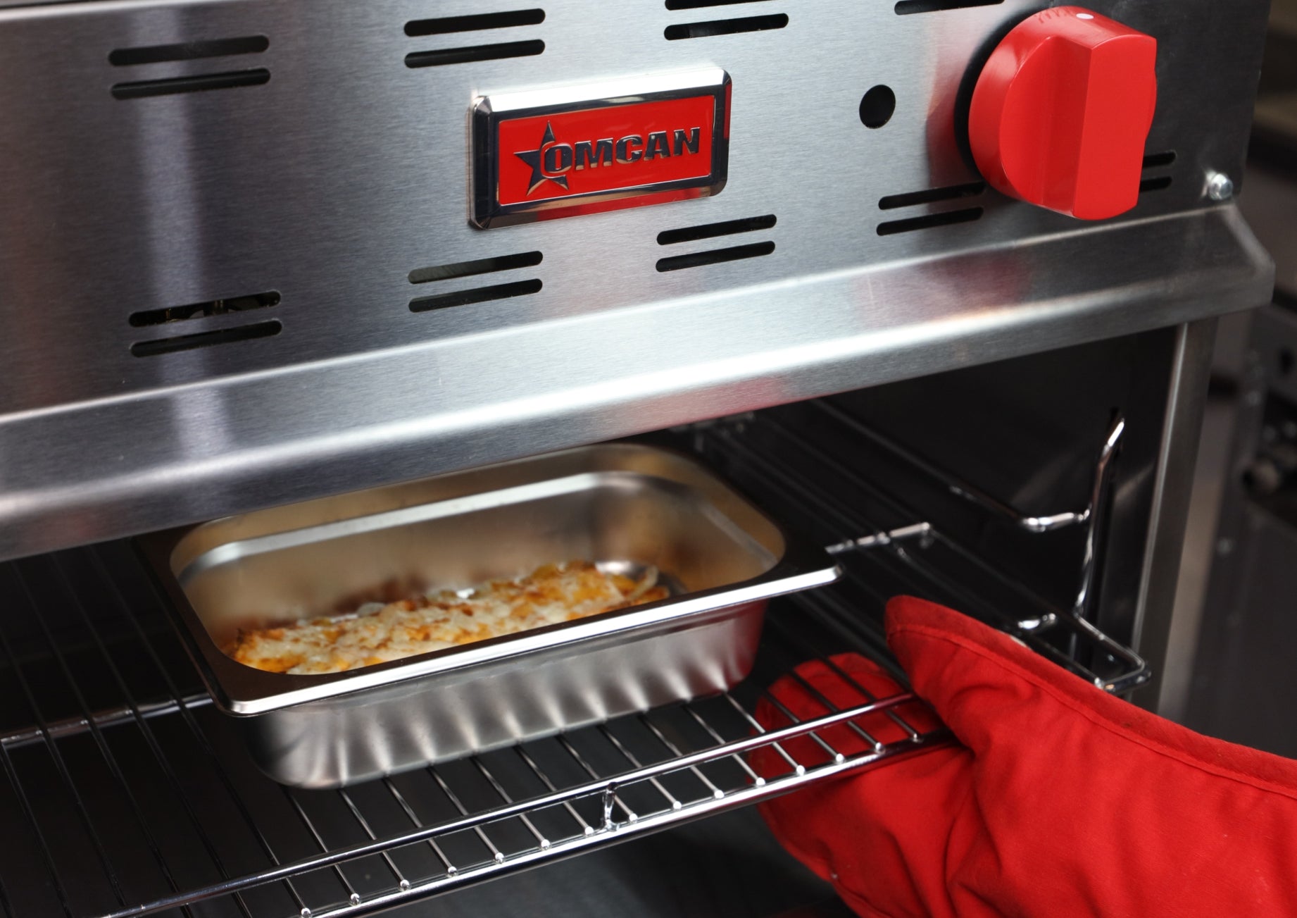 Omcan 46031 - 36" Natural Gas Infrared Cheese Melter - Image 3