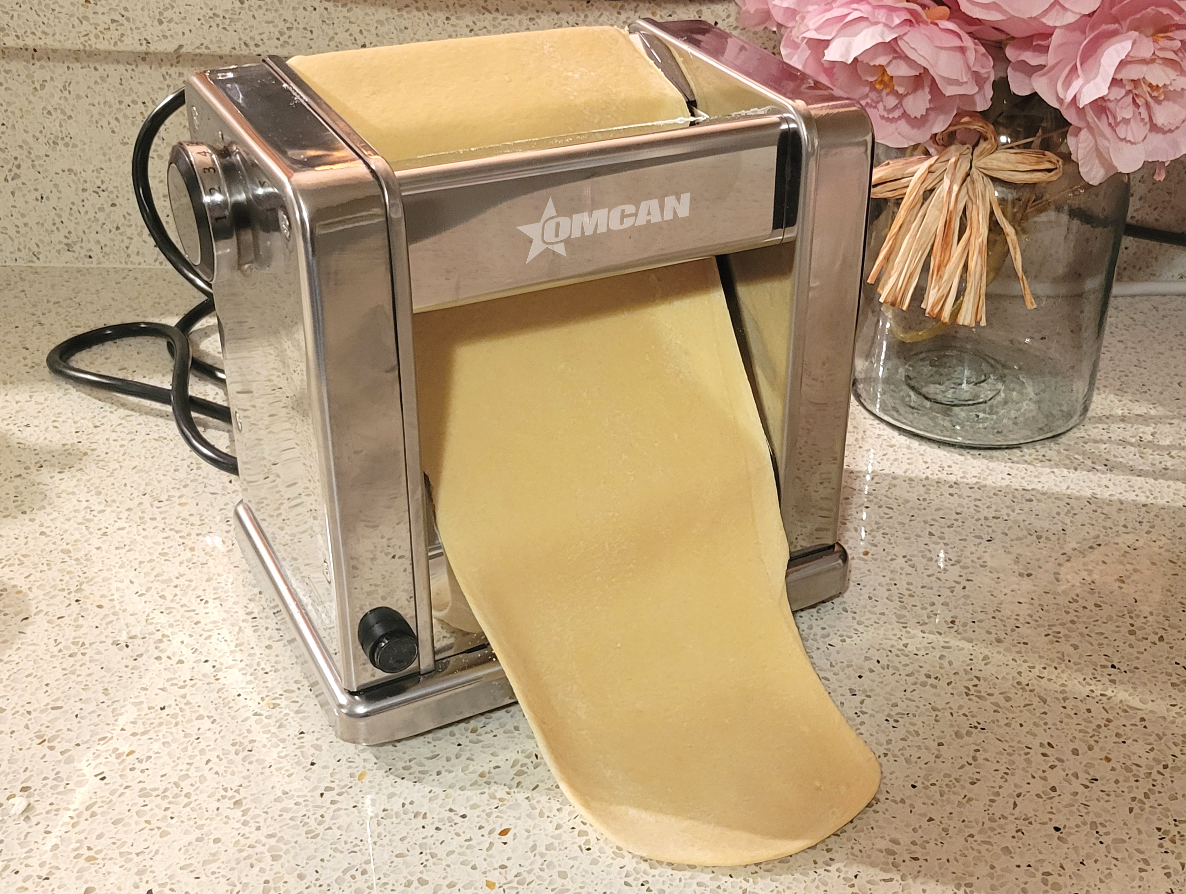 Omcan 48367 - Electric Countertop Pasta Sheeter with 3 Cutters - Image 5